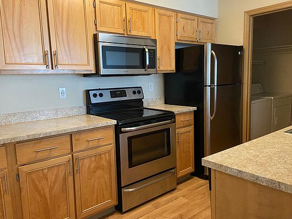 3rd image of 13503 99th Ave E #4-104