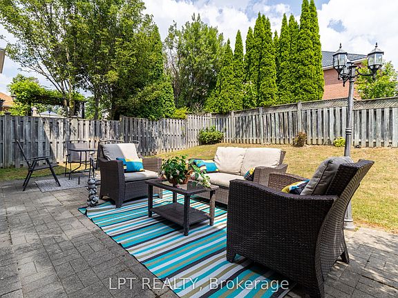 5th image of 1887 Fairport Rd