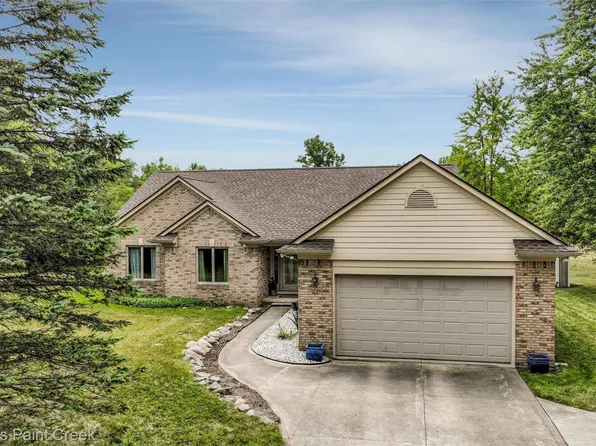 210 Mayfield, Leonard, MI 48367