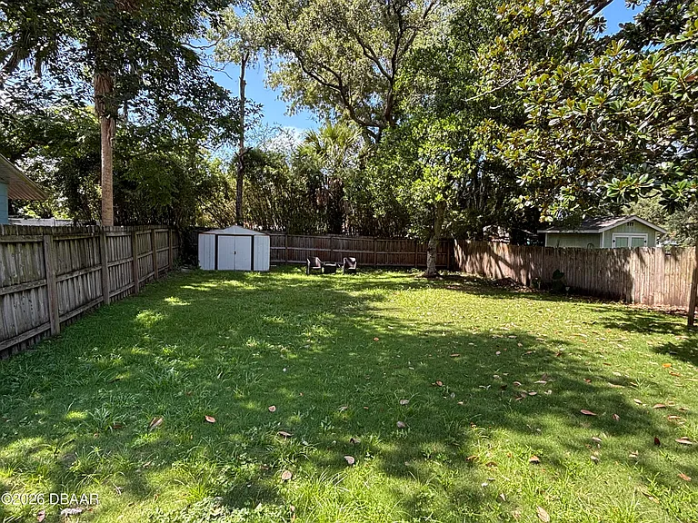 43 Warwick Ave — Photo 30