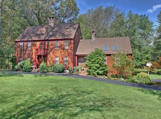 17 Foxwood Rd, Trumbull, CT 06611