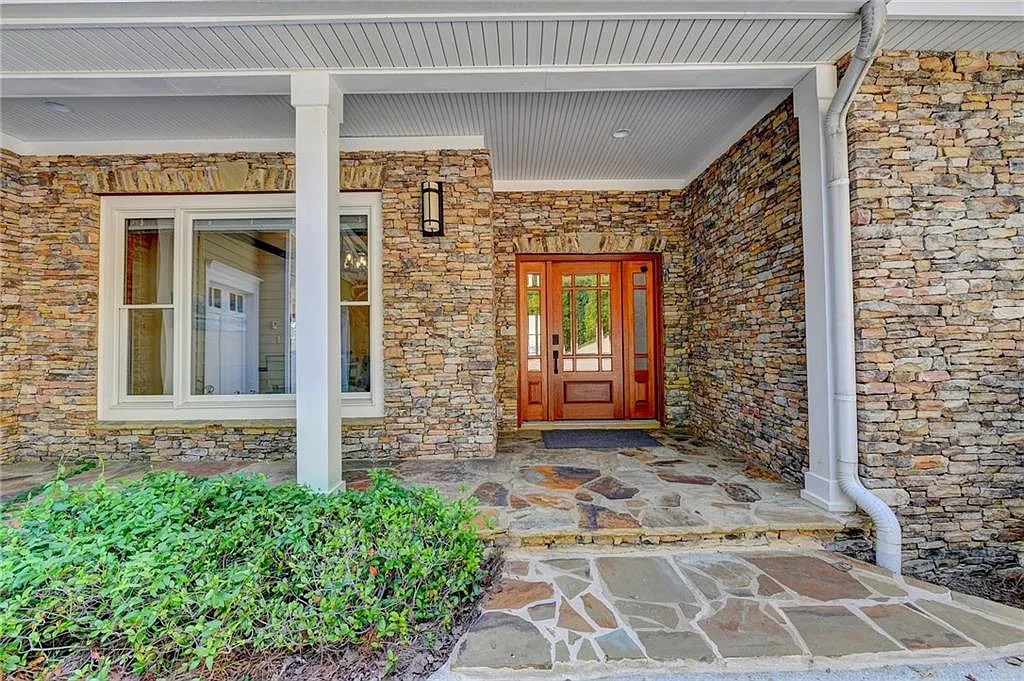 5 bed, 3.5 bath, 5844 sqft, $6,500 — Photo 4