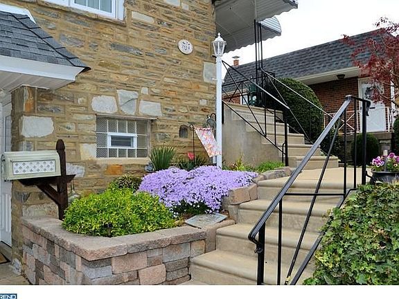 2nd image of 7814 Anita Dr