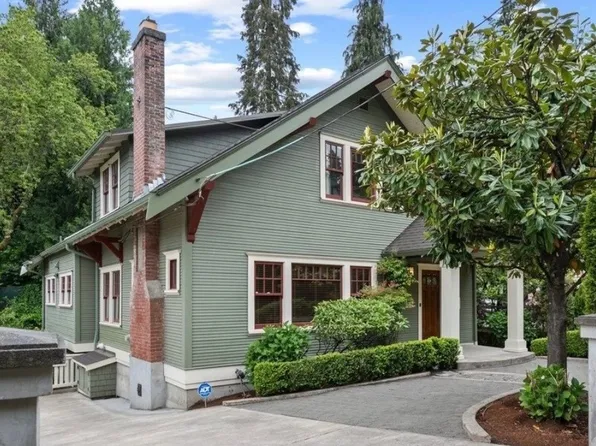 2328 SW Broadway Dr, Portland, OR 97201