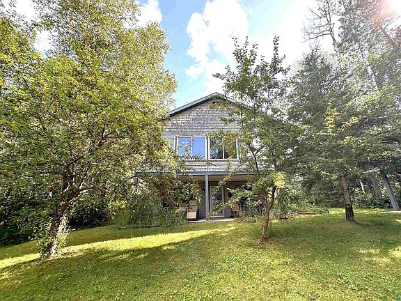 4th image of 1787 North Bay Rd