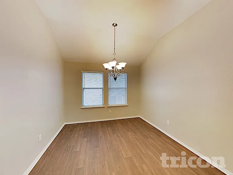 2934 Margeaux Dr — Photo 4