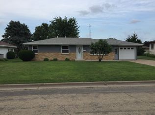 622 Jefferson St, Cuba City, WI 53807