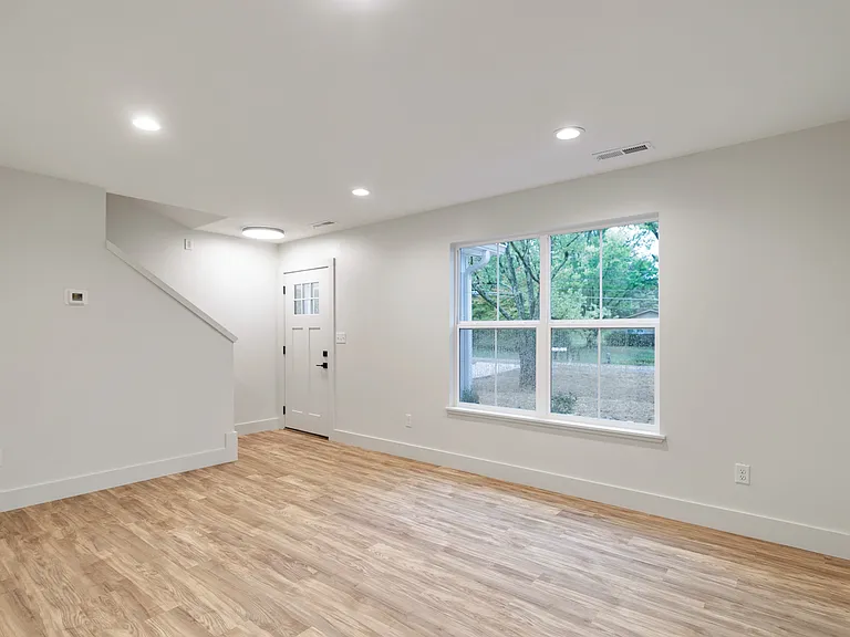 1621 Francis Rd — Photo 24