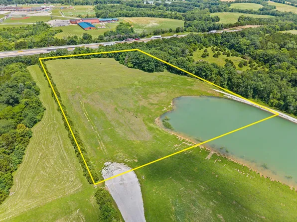 16695 S Pin Oak Dr, Boonville, MO 65233