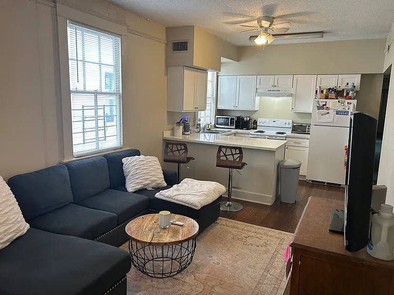7315 Burthe St — Photo 2