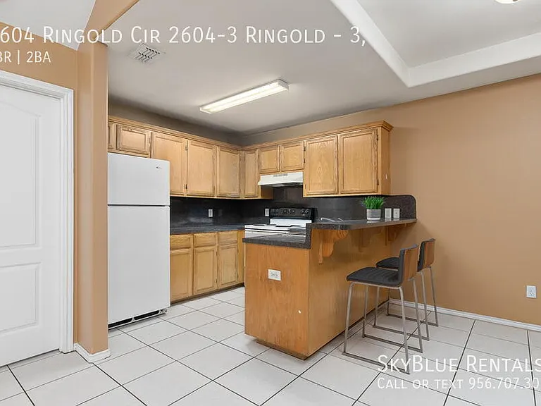 2604 Ringold Cir #3 — Photo 2