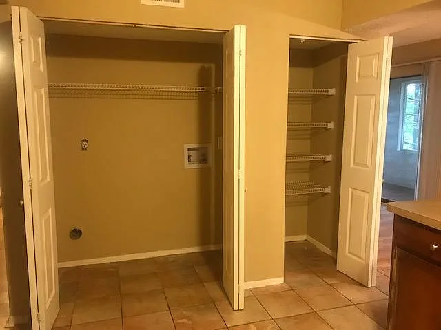 313 Seasons Pkwy — Photo 17