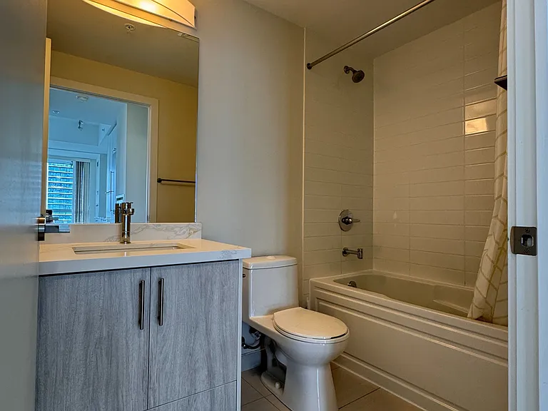 199 Richmond St W #1806 — Photo 7
