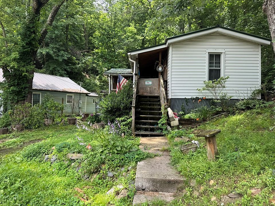 2nd image of 292 Fowler St