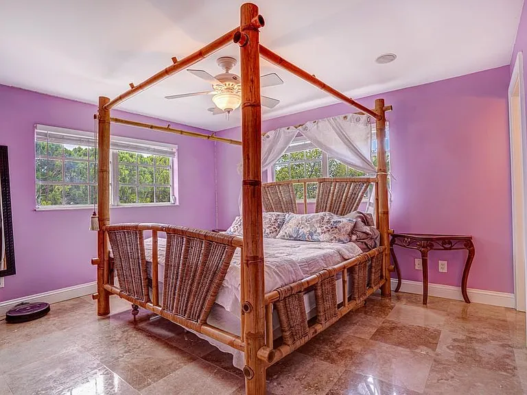 1265 NE Oceanview Cir — Photo 11