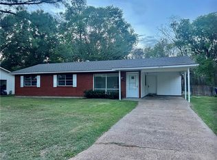 6810 Isabella Dr, Alexandria, LA 71301