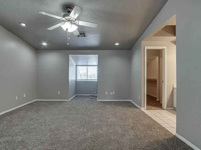 13813 Fairhill Ave — Photo 26