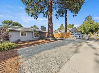 1415 E Main St, Medford, OR 97504