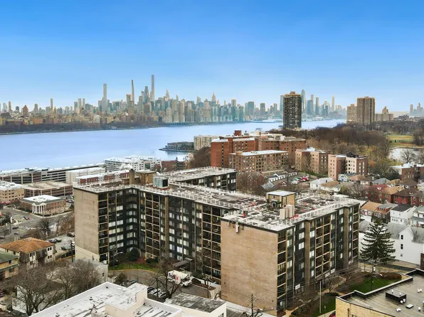 9060 Palisade Avenue image 20 of 27