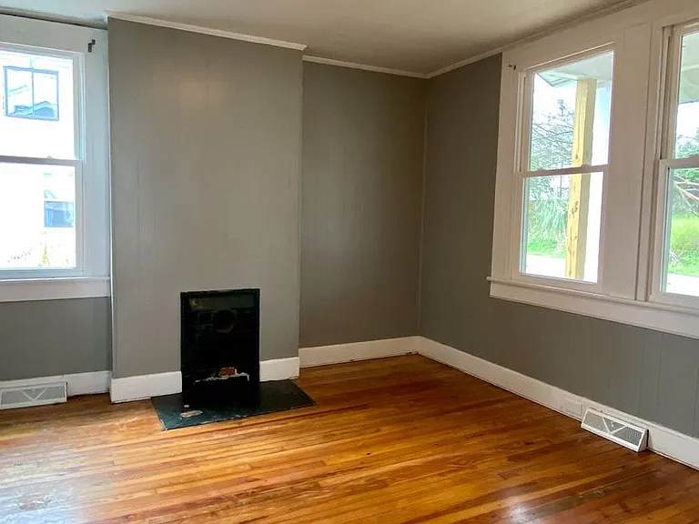 1806 Owens Rd — Photo 9
