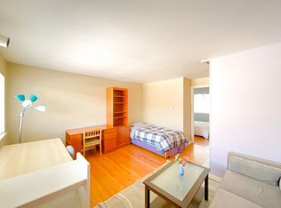 4143 11th Ave NE #38, Seattle, WA 98105