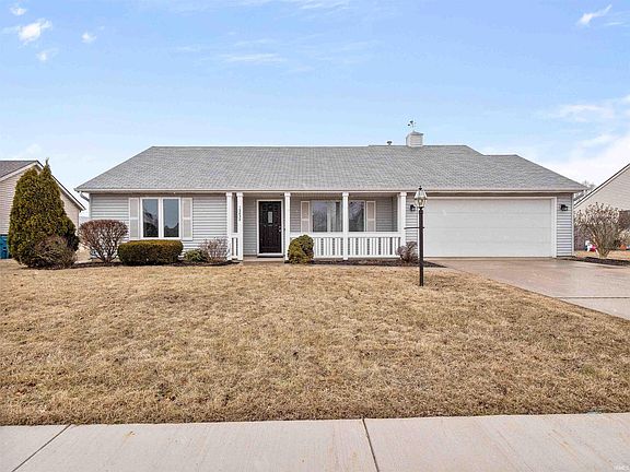 2nd image of 12832 Country Shoal Ln