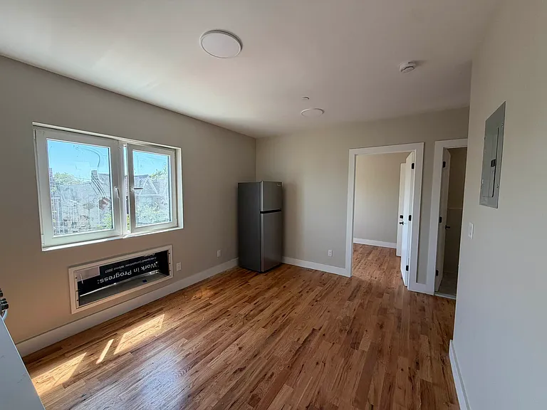 5843 Kings Hwy #2B — Photo 4