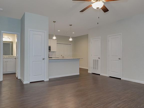 3rd image of 1305 S Heritage Pkwy #2063