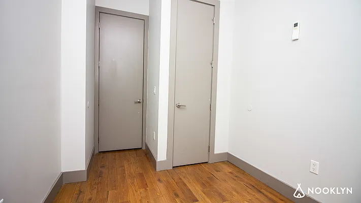 Rented by Nooklyn NYC LLC | media 21