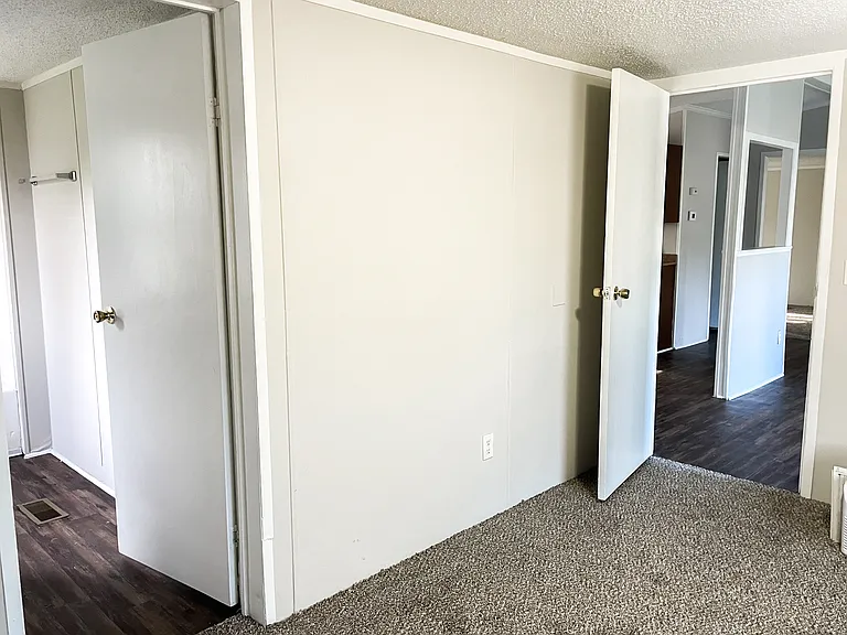 Fairview Crossing — Photo 25