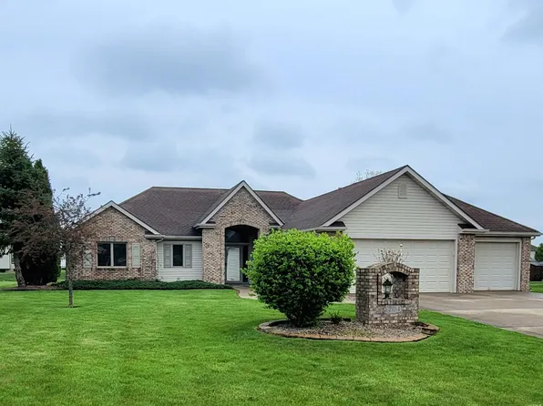 204 Steeplechase Dr, Auburn, IN 46706