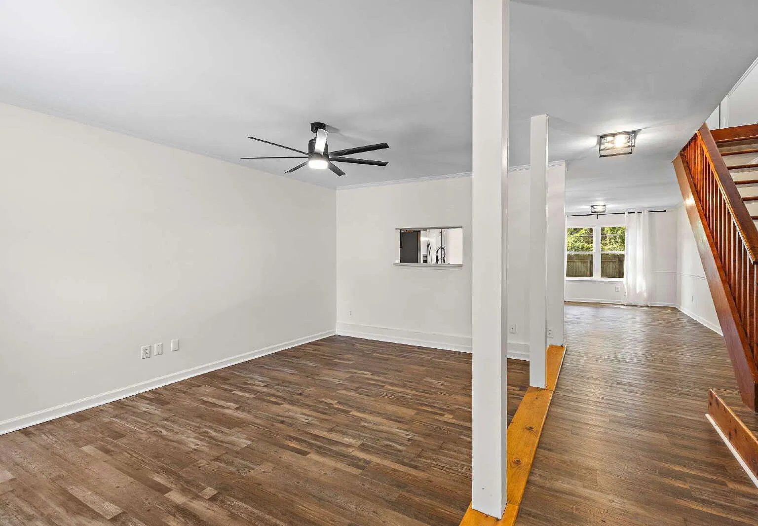 3 bed, 2.5 bath, 1600 sqft, $2,500 — Photo 2