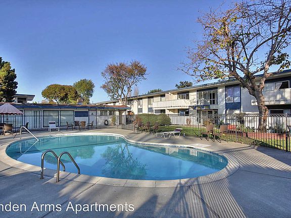 5th image of 950 Linden Ave APT 237