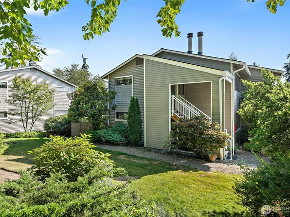 9922 NE 144th Lane #502, Kirkland, WA 98034