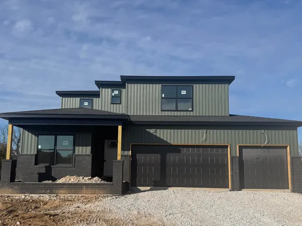 118 E Acacia Circle, Clever, MO 65631