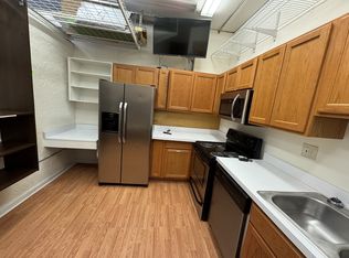 16101 Waterloo Rd, Cleveland, OH 44110