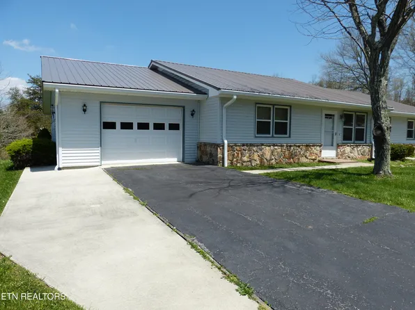 70 Wood Ln, Pleasant Hill, TN 38583