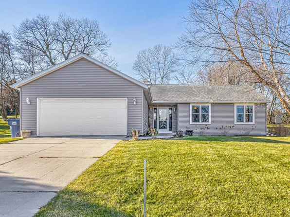 N2746 Windridge DRIVE, Waldo, WI 53093