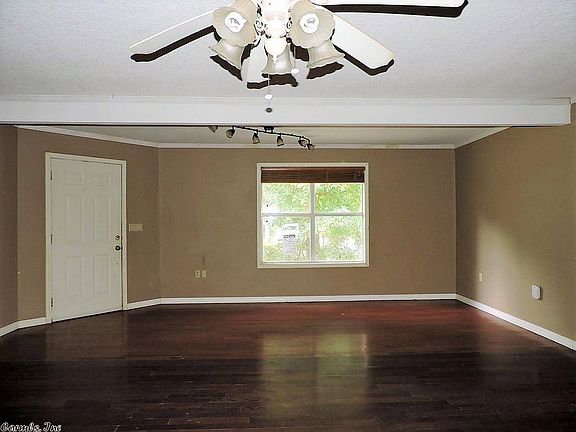 5th image of 40 Daisy Ln