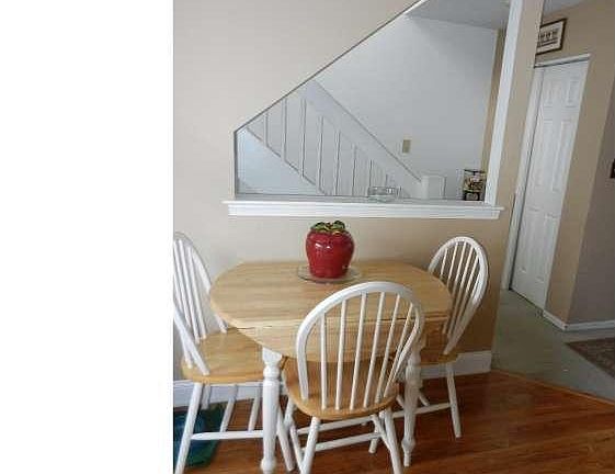 3rd image of 103 Valerie Ln