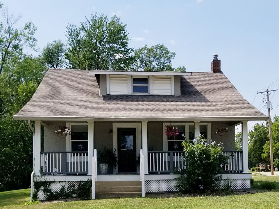 2nd image of 111 Ballpark Dr