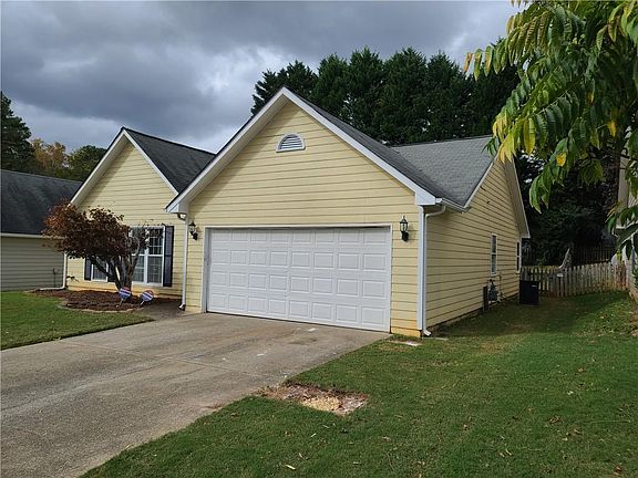3rd image of 4175 Berkeley Creek Dr