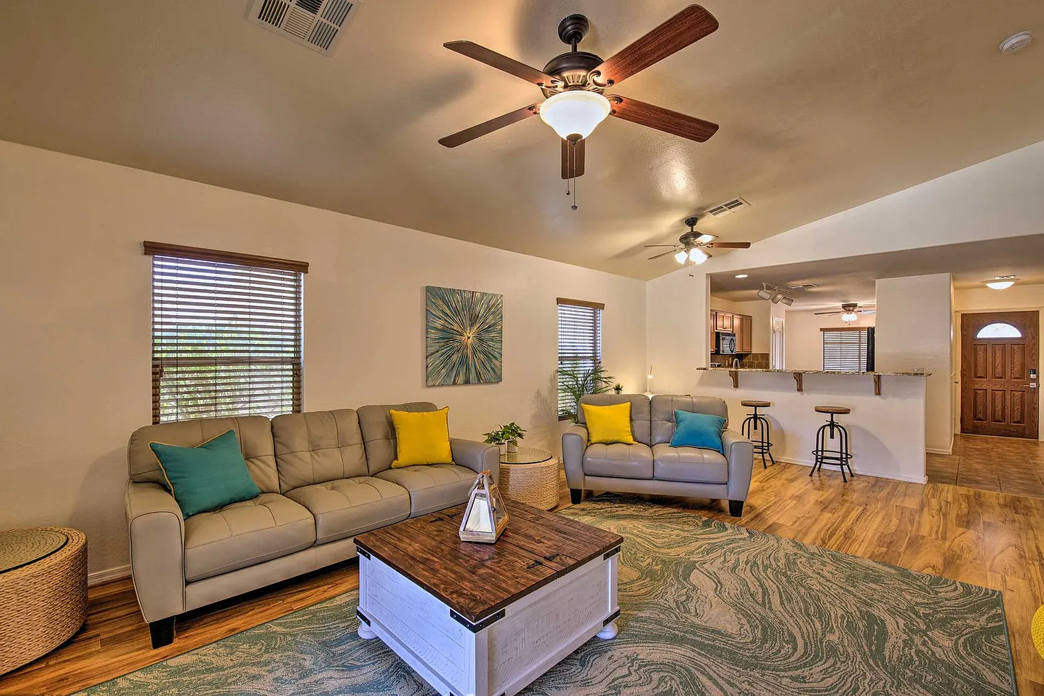 3 bed, 2.0 bath, 1345 sqft, $3,183 — Photo 4