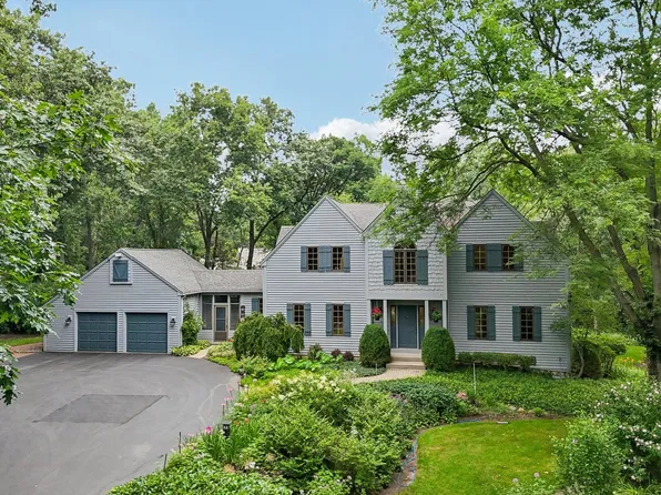 14 Brierwoods Ln, Hawthorn Woods, IL 60047
