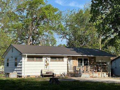 917 N Elm St, Nevada, MO, 64772