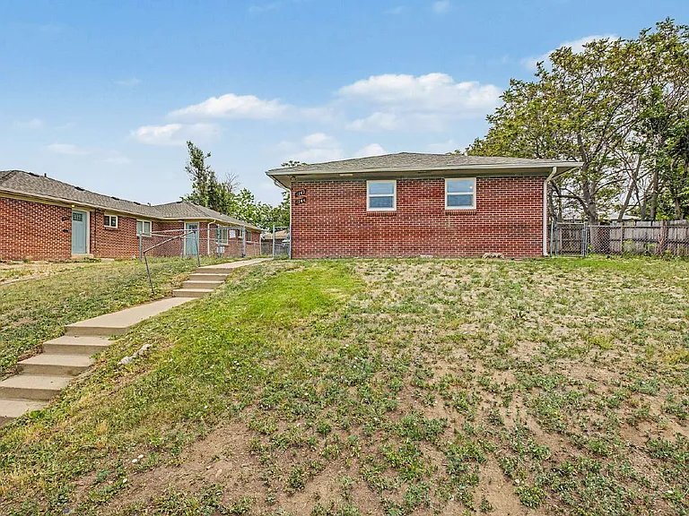 1764 Chester St — Photo 1
