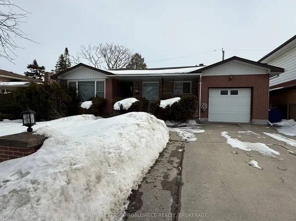 73 Queen Mary Rd, Kingston, ON K7M 2A3