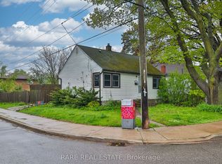 178 Angelene St, Mississauga, ON L5G 1X2
