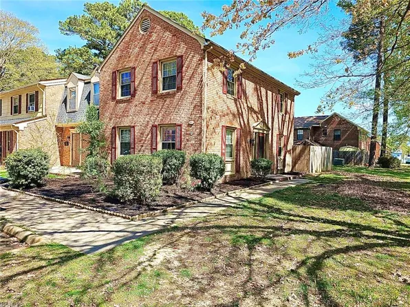 369 Circuit Ln Unit F, Newport News, VA 23608