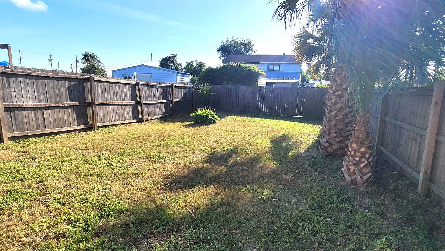 2 Story 2 Bedroom 2 Bath Townhome Centrally Located — Photo 4
